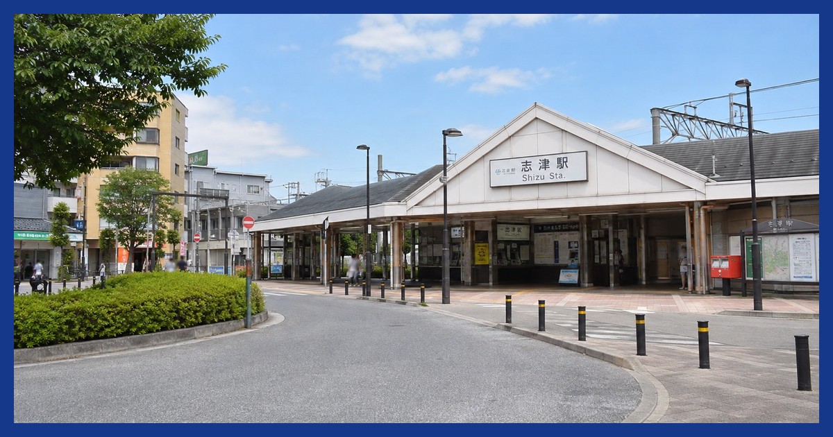 志津駅前の風景